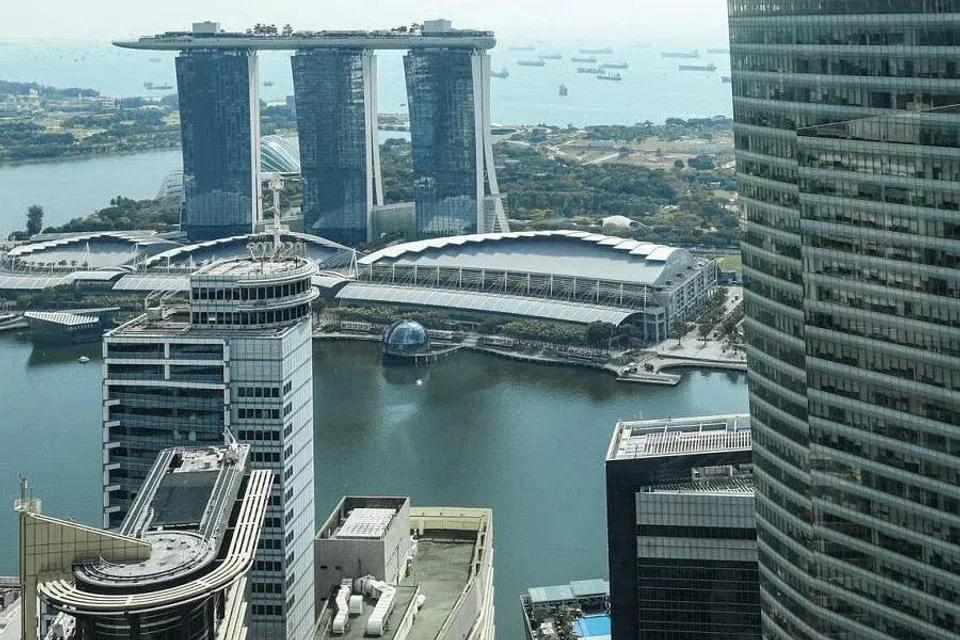 The number of equity deals involving Singapore startups has been on a downward trend beginning from Q4 2021. 