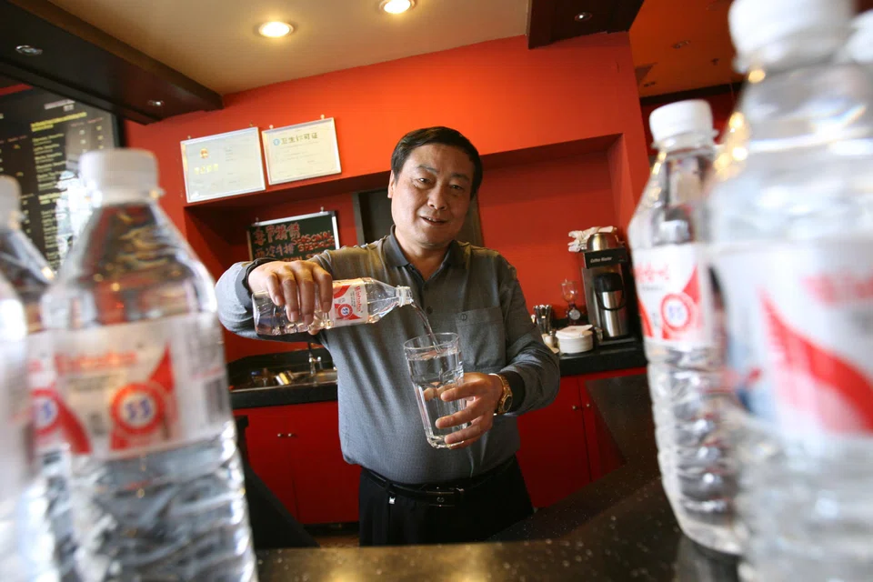 Wahaha chairman Zong Qinghou in a cafe in Beijing, China in 2006. His wealth began with a US$22,000 family loan before growing into billions of dollars.