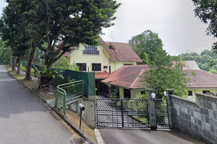 The Good Class Bungalow that belonged to late architect Ho Kok Hoe is changing hands at a 15% discount to its listed price.