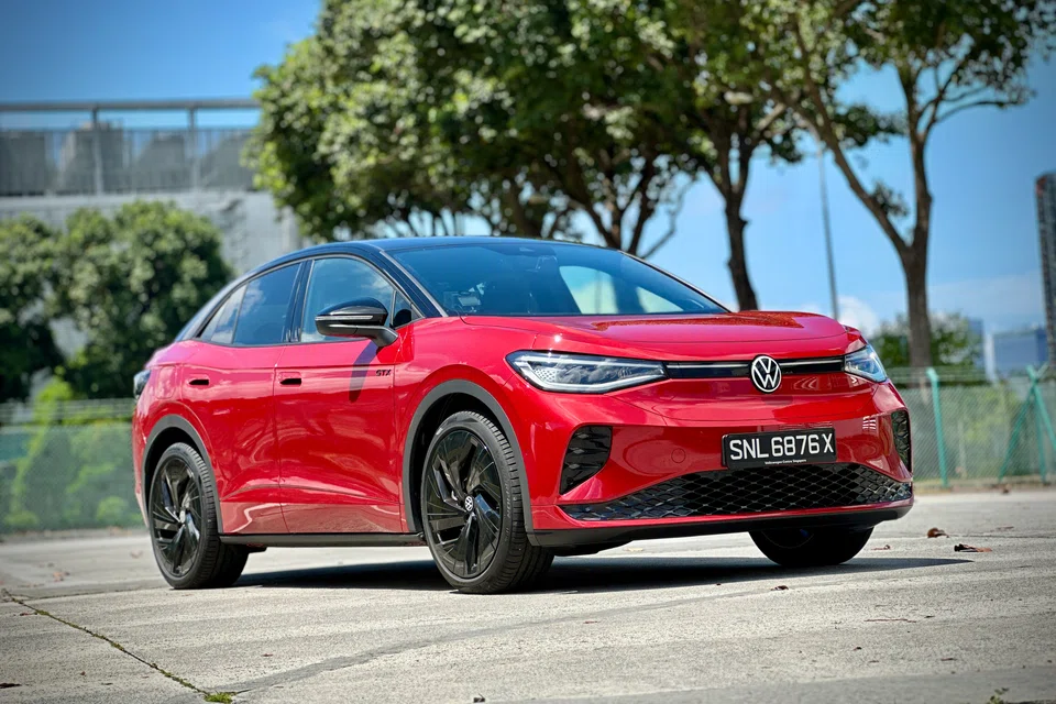 The Volkswagen ID.5 GTX gets a twin-motor set-up with all-wheel drive and a sparkling 340 horsepower, along with moody black wheels and body trim to go with it, plus a nifty tail spoiler.