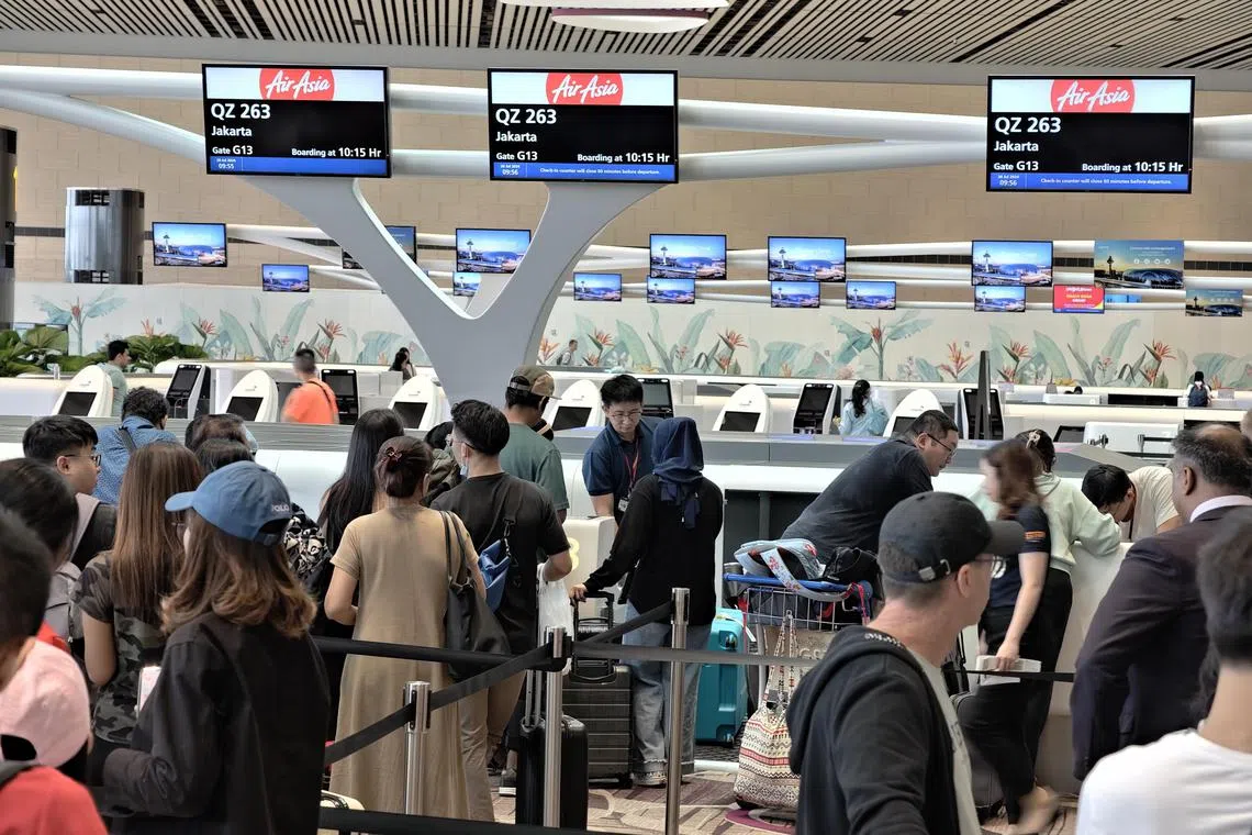 In a Facebook update on the morning of Jul 20, operator Changi Airport Group said a “small number” of airlines still need check-ins to be done manually.