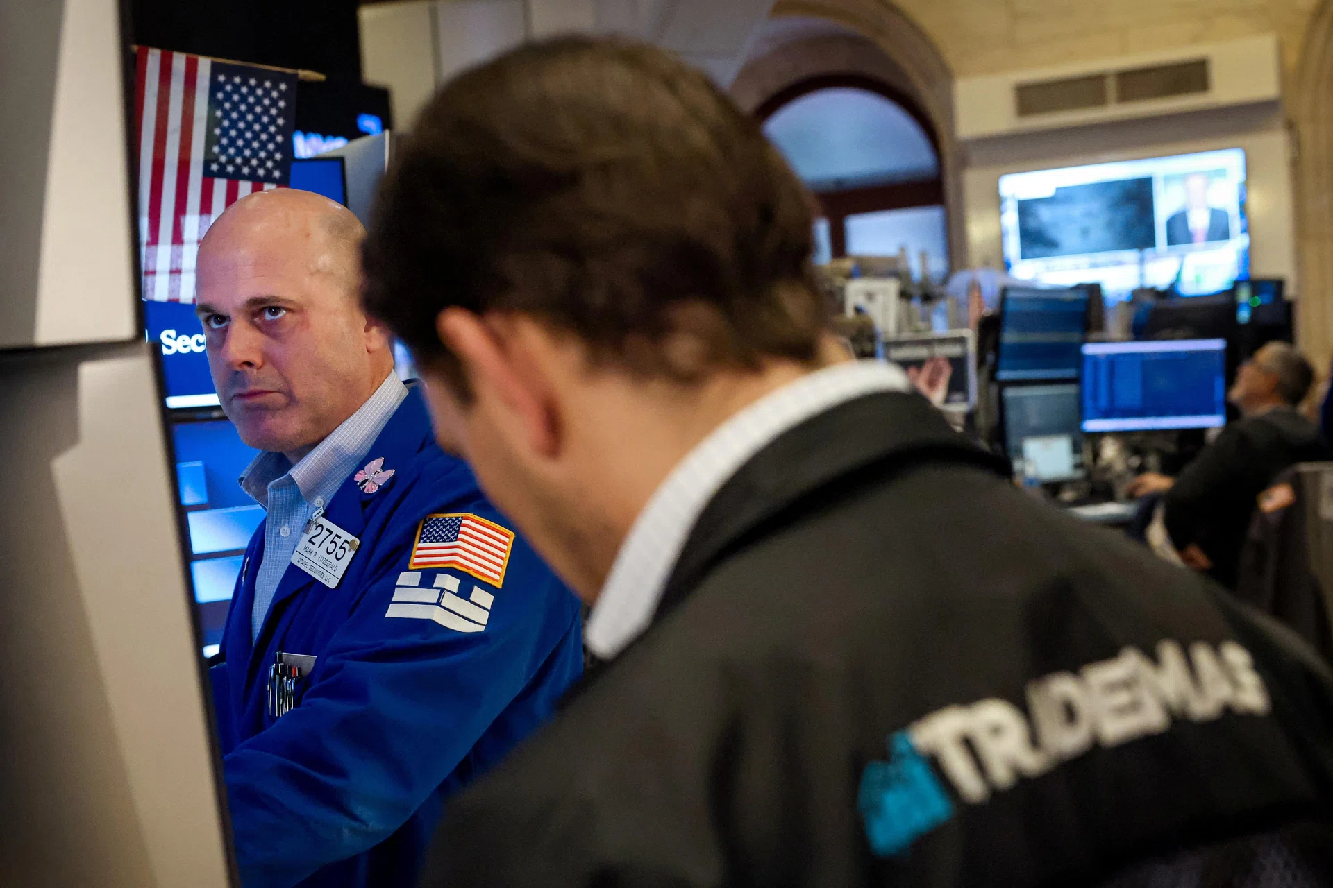 US: Stocks rise to open big earnings week