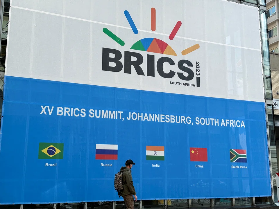China's economic slowdown opens doors for other nations to draw a bigger share of investment targeted at emerging markets, say executives attending the annual Brics summit.