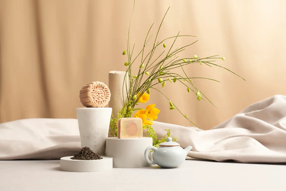 Earl Grey Tea and Pearl Snow-Skin Mooncakes.