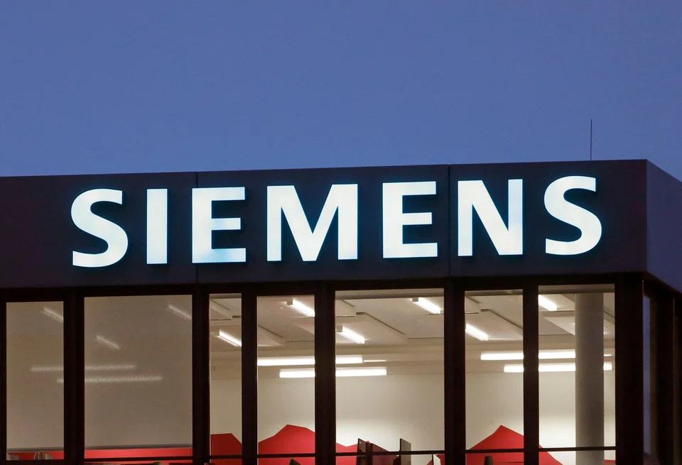 The move to reduce its majority holding will help free Siemens up to look for more acquisitions. 