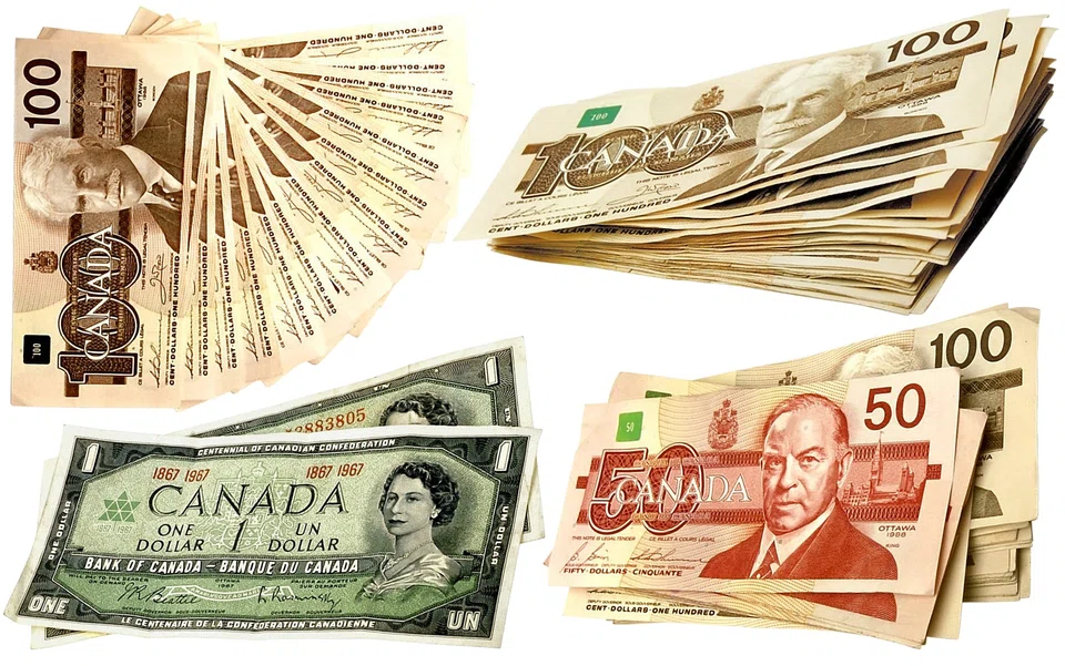 For the week, the Canadian dollar was down 0.3 per cent on Friday.
