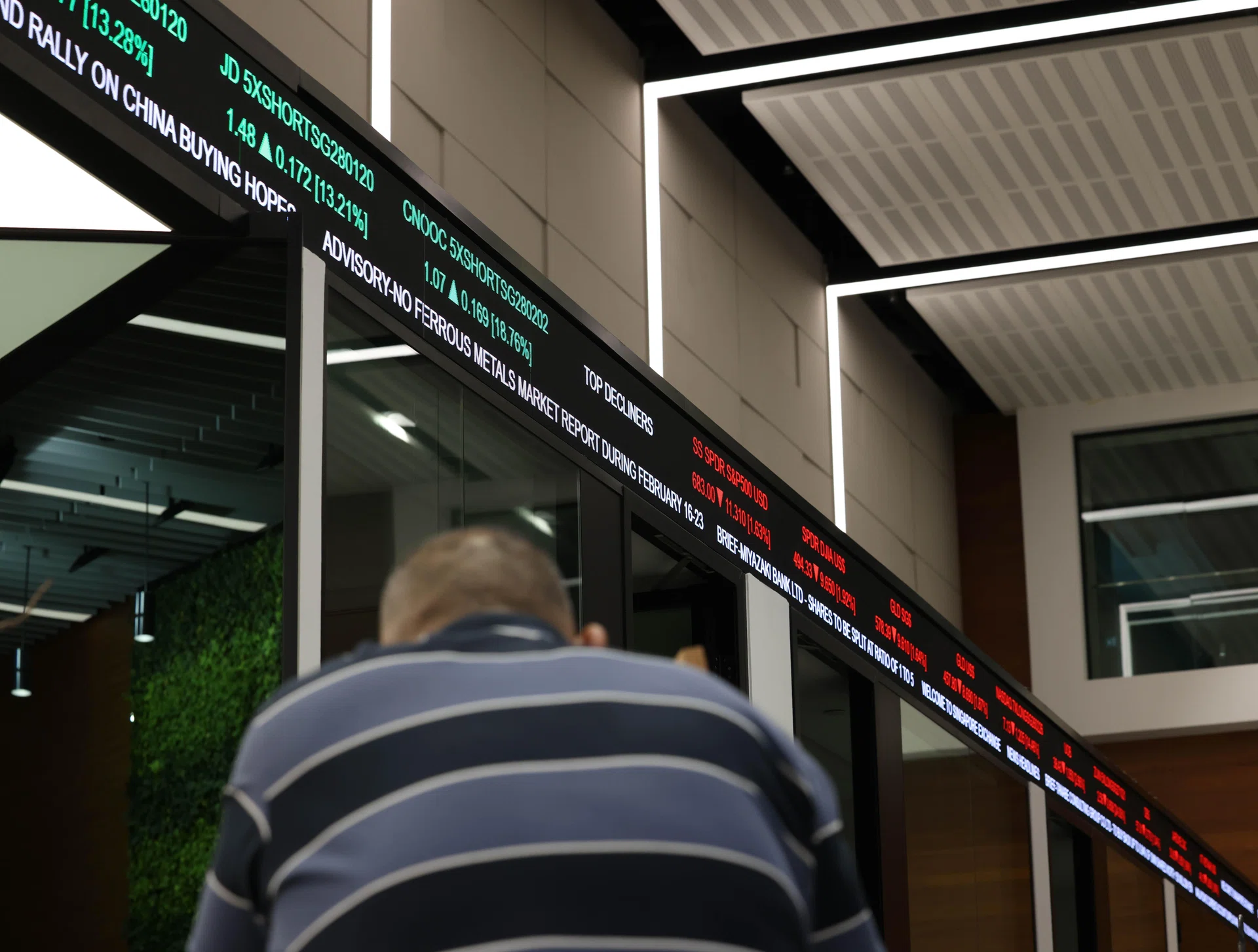 Why tariffs won’t shock the STI in 2026