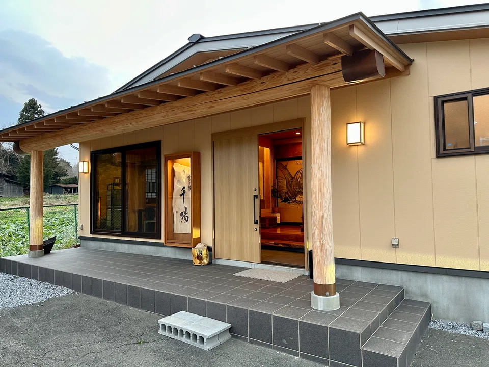 Senyo is an exclusive restaurant in a residential neighbourhood.