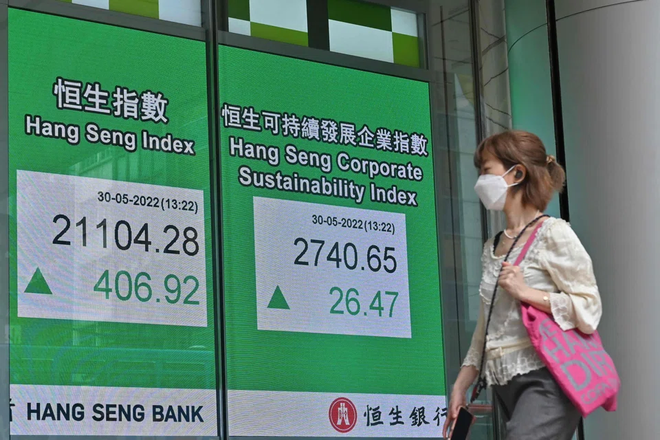 The Hang Seng Index rose 0.83 per cent, or 176.81 points, to 21,450.68 in early trade on Friday..