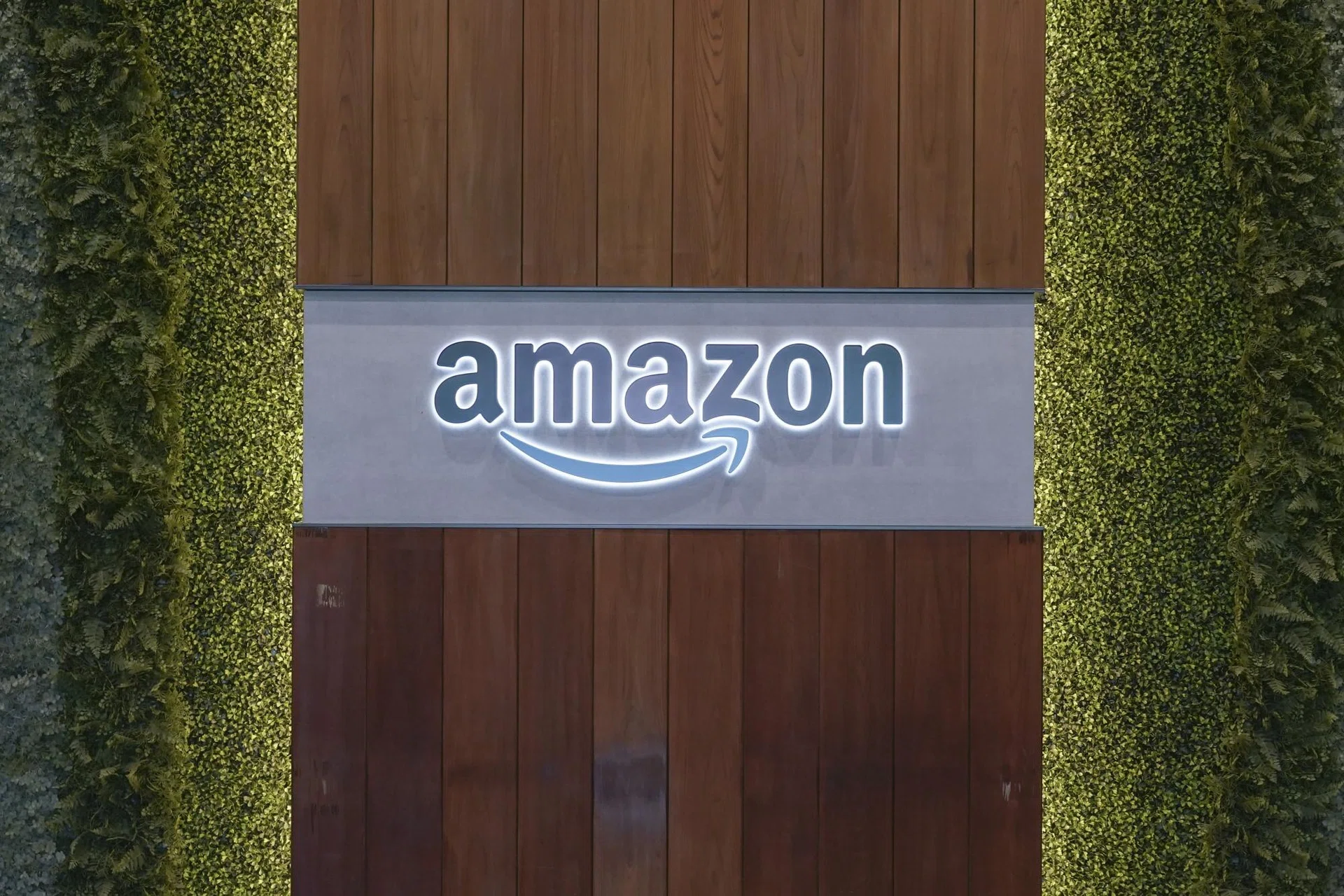 Amazon to invest an additional US$5 billion in Anthropic - The Business ...