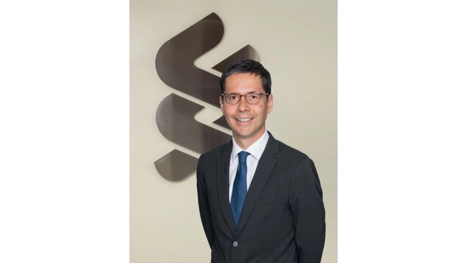 Standard Chartered’s Patrick Lee and Andrew Chia say that instead of focusing their strategy on a single country or business area, companies should recognise that Asean offers the best advantages when businesses take a regional approach.