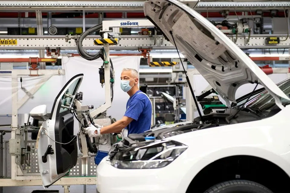 Compared with December 2022, German producer prices fell 1.0 per cent, which was above consensus for a drop of 1.6 per cent. 