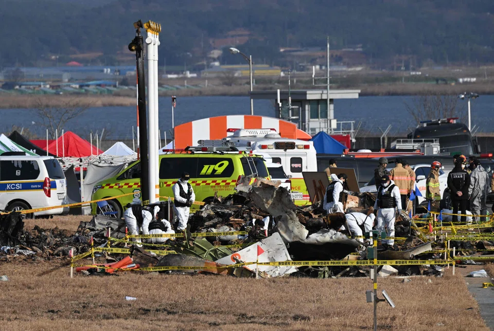 The right engine showed significant internal damage, the Korean-language update from South Korea’s Aviation and Railway Accident Investigation Board (ARAIB) said, but it did not describe the damage found in the left engine.