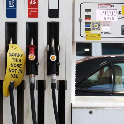 Australia secures fuel supply pacts with Japan, S’pore