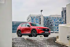 This year’s facelift brought some suspension tweaks, and to the Mazda’s credit it rides firmly yet comfortably over most road surfaces, even on 19-inch wheels.