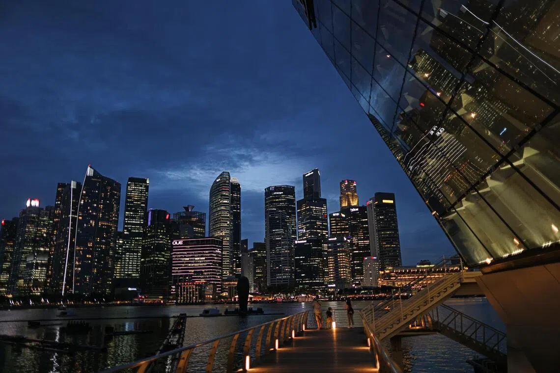 Singapore's “rapid” 19.3% top-line growth is propelled by one-off payments by banks, large special dividends and exchange rates. 