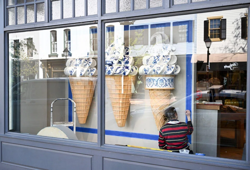 The net share of company owners who expect business conditions to improve declines seven points to 11%, the lowest since October 2024.