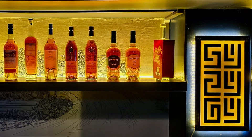 SyZyGy specialises in rare blends and naturally aged vintages of armagnac.