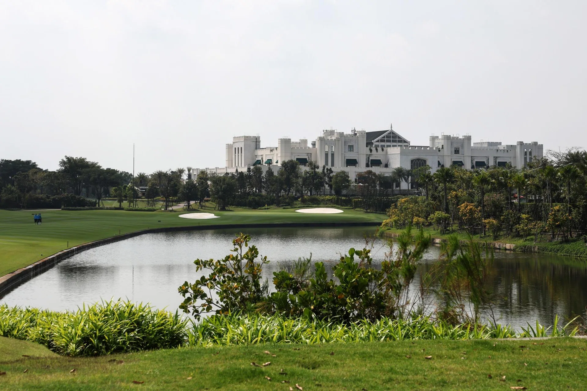 Luxury property complex in Thailand seeks more overseas buyers