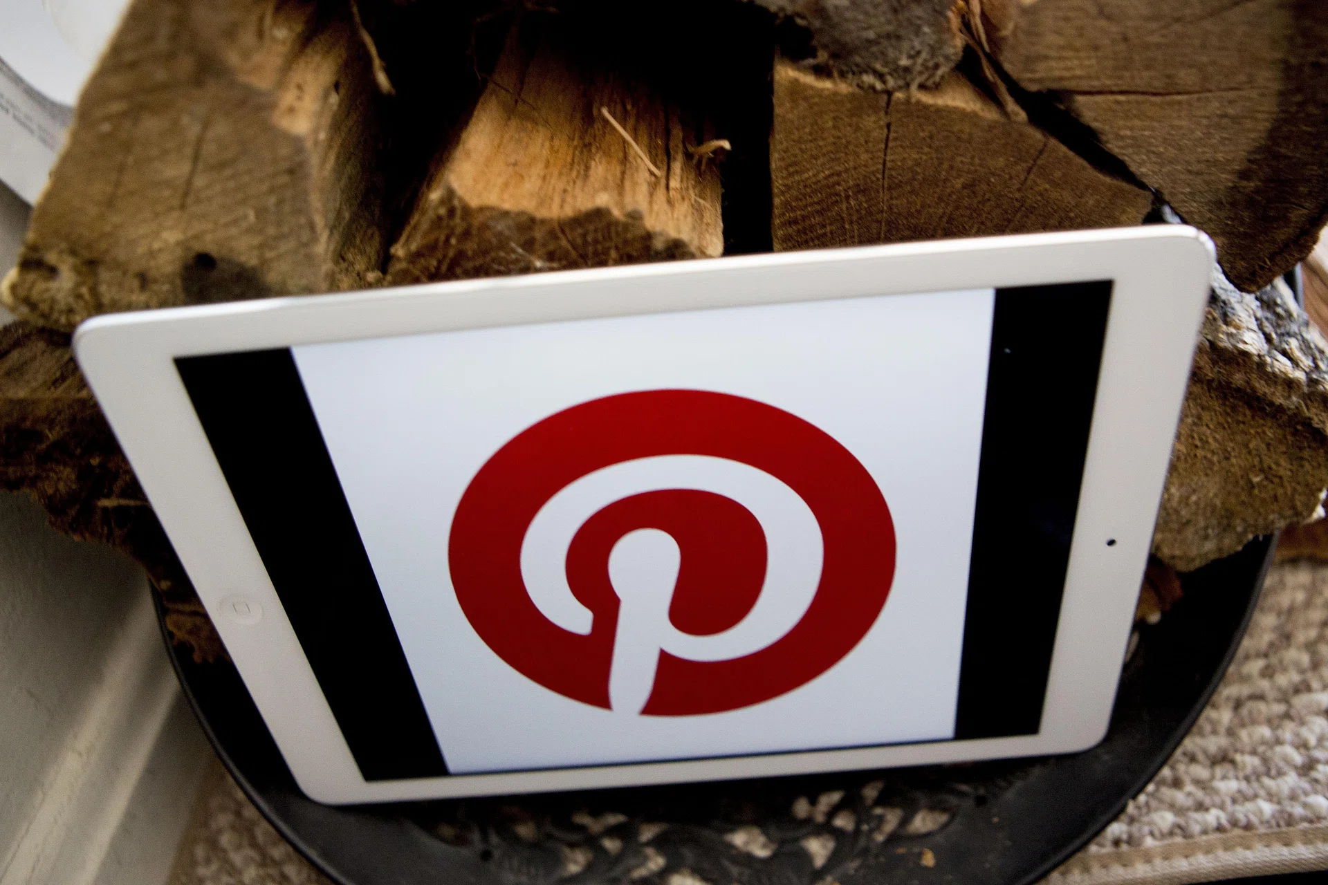 Pinterest expects slower quarterly revenue growth as ad competition heats up