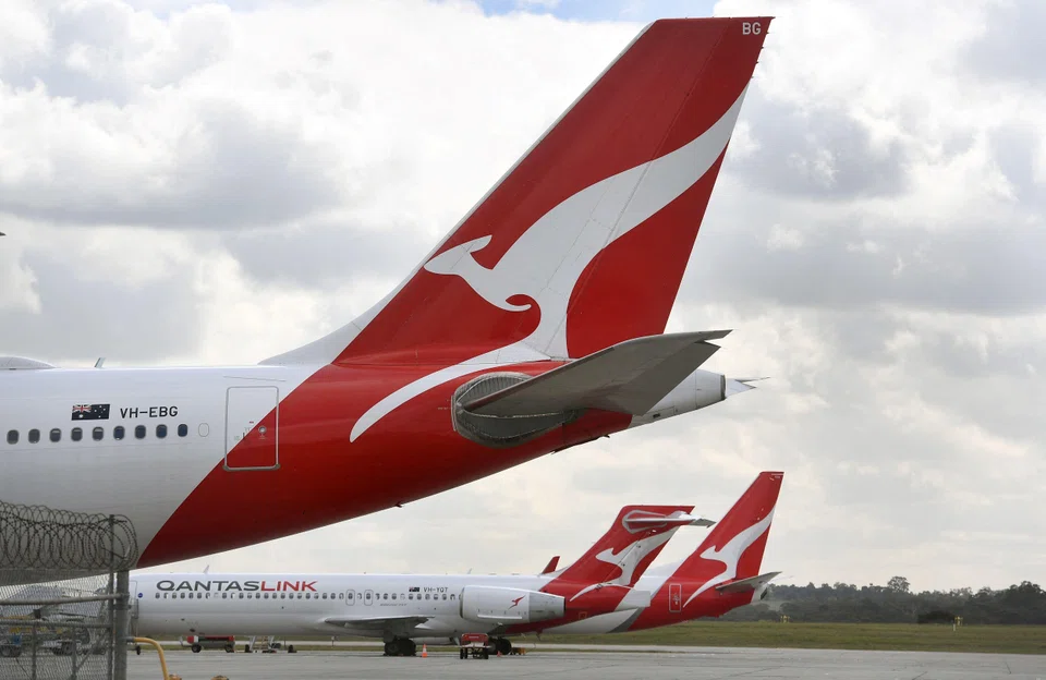 Multiple Australian media outlets reported that a Qantas plane - QF144- had issued the mayday alert after encountering issues with one of its engines. 