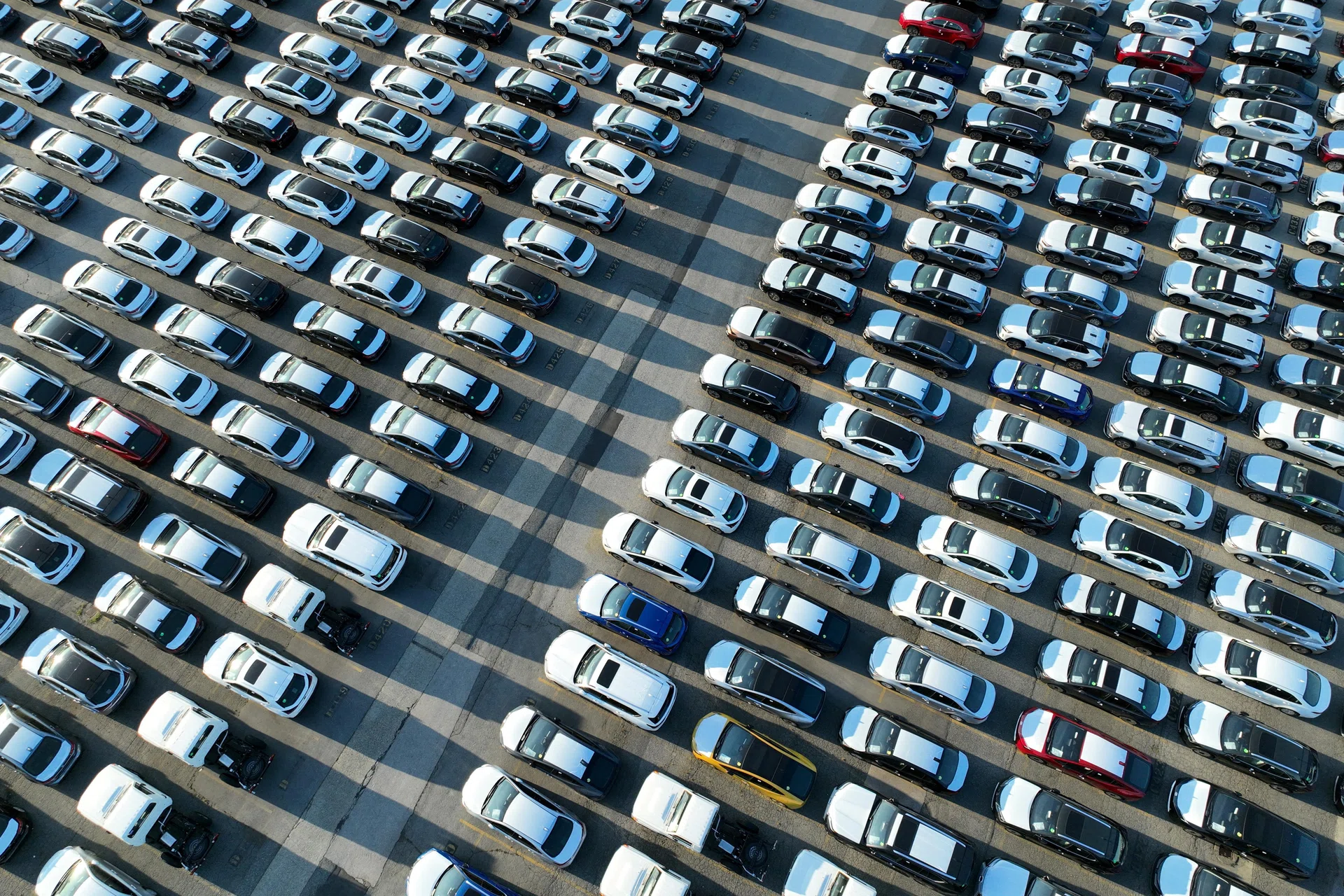 US industry, lawmakers plead with Trump: Don’t open door to Chinese cars at upcoming Xi summit