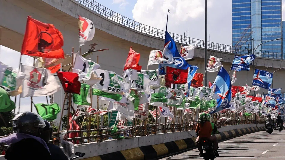 Economists warned of a continued slowdown in growth in the coming quarters as the central bank is likely to tighten monetary policy.