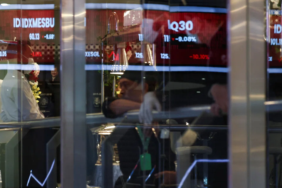  Caution is rising over the nation’s economic outlook as recent trade and manufacturing data suggest momentum remains lacklustre.