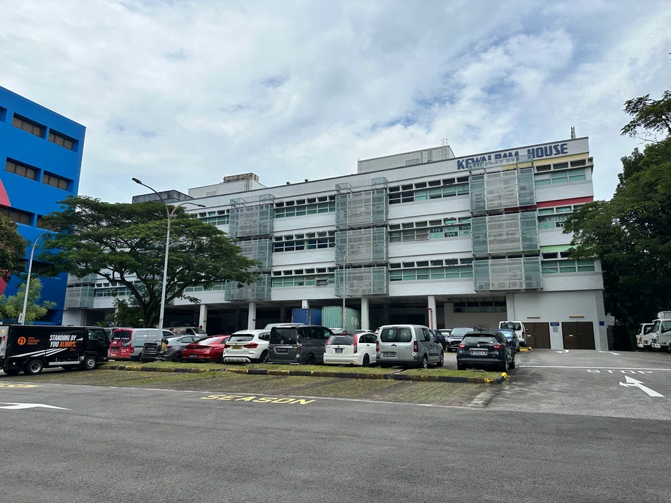 Kewalram House, a non-JTC industrial development, sits on a regular plot 108,359 sq ft in size.