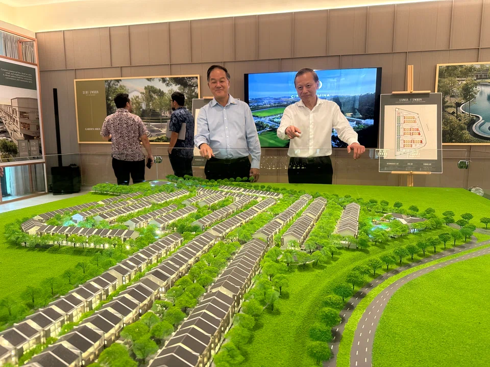 Eastern & Oriental executive chairman Tee Eng Ho (left) and managing director Kok Tuck Cheong at the E&O sales gallery in City of Elmina. 