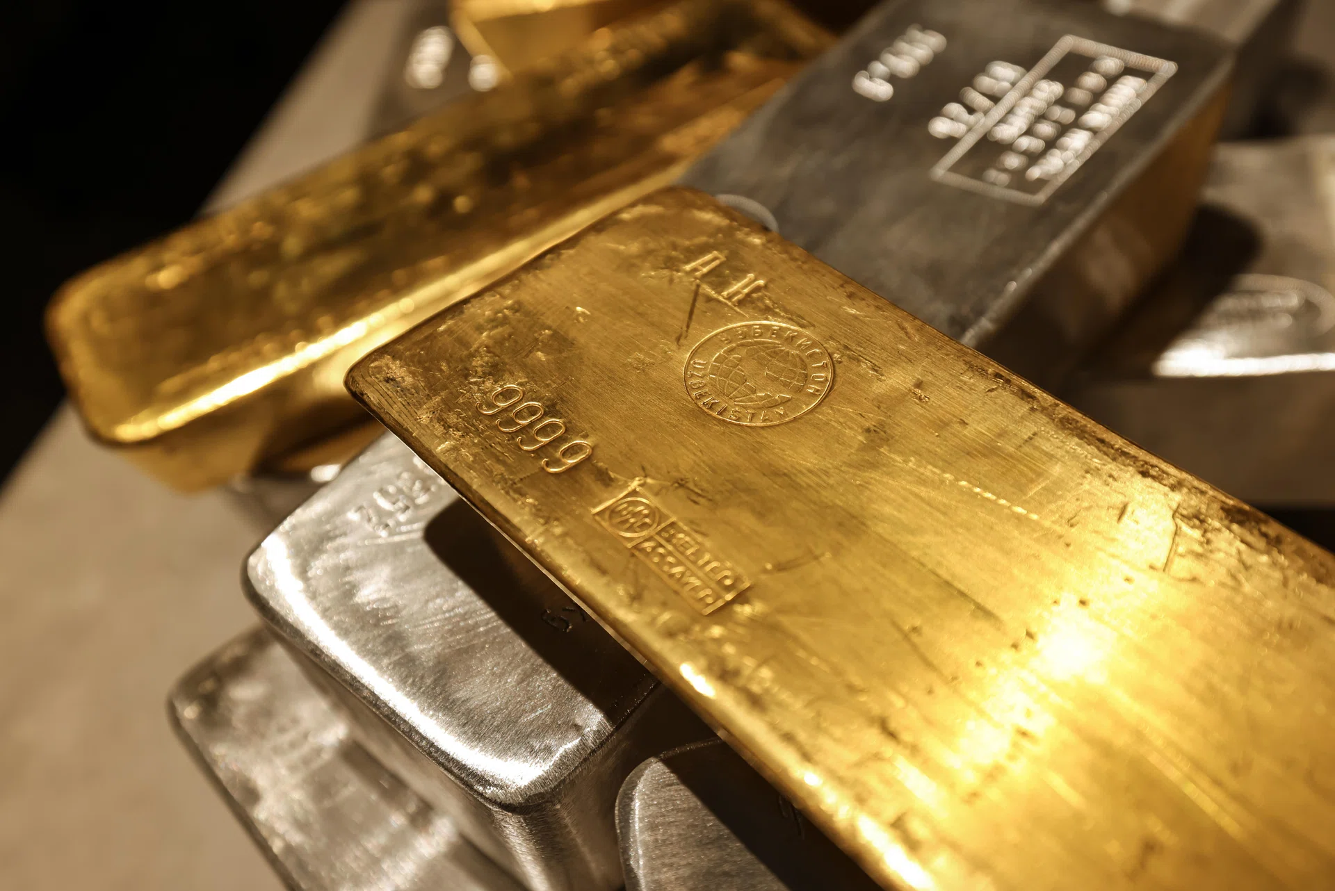Gold, silver hit fresh highs as Trump’s Greenland tariffs rattle European markets