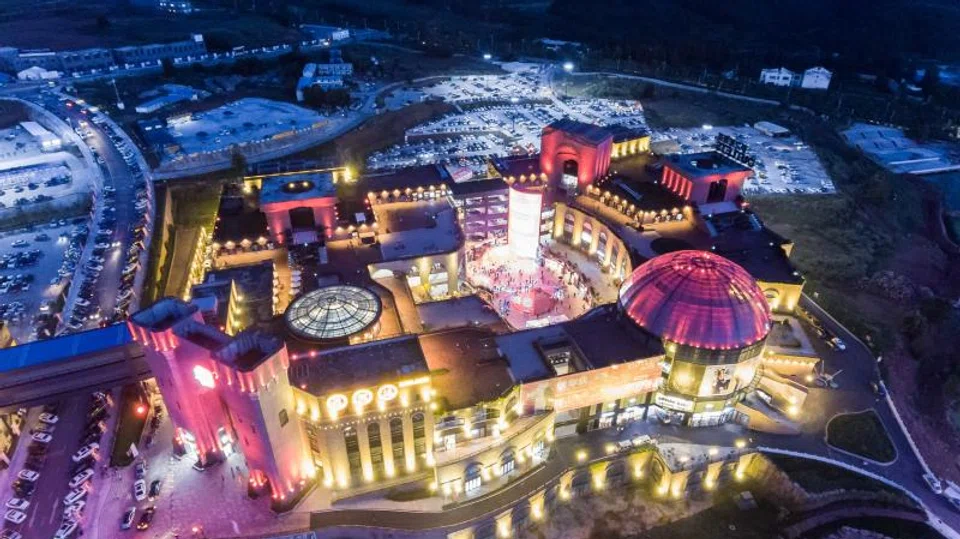 Sasseur Reit has changed to half-yearly from quarterly distributions with effect from FY2024 to save on compliance and administrative resources. 