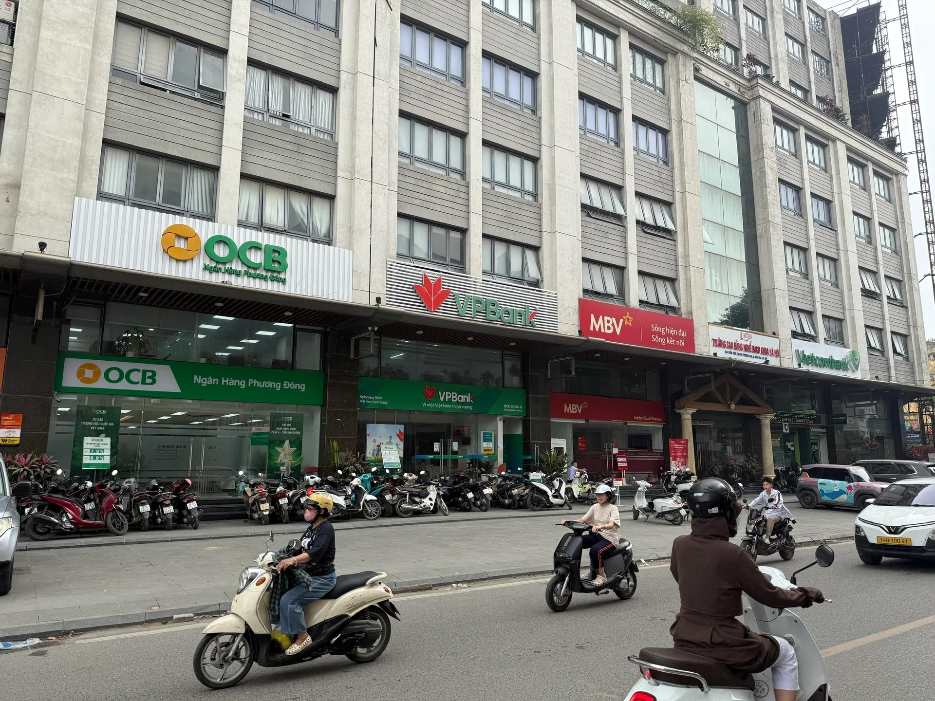 Vietnam banks strain to finance Hanoi’s double-digit growth push