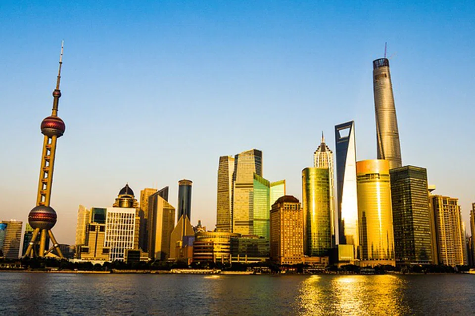 Shanghai, China’s financial hub with more than 28 million people, remains in lockdown for almost 2 months, though more residents are recently allowed to go out to shop for groceries.