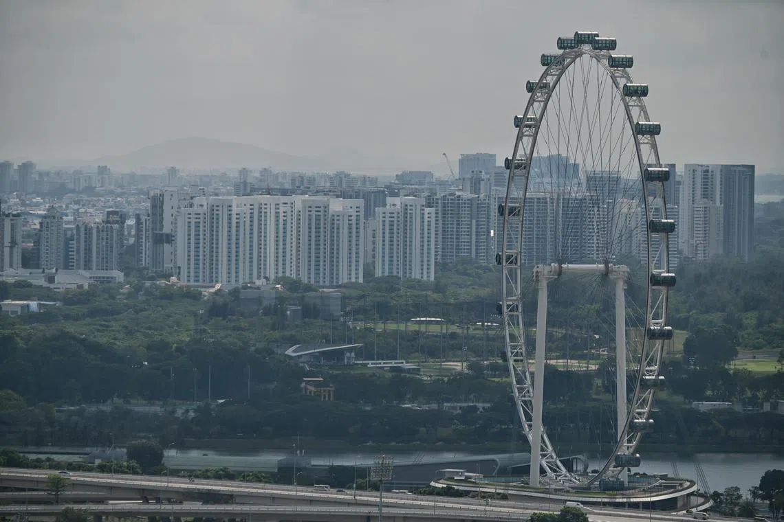There is an increase in revenue from the Singapore Flyer, arising from higher visitor numbers, says Straco Corporation.