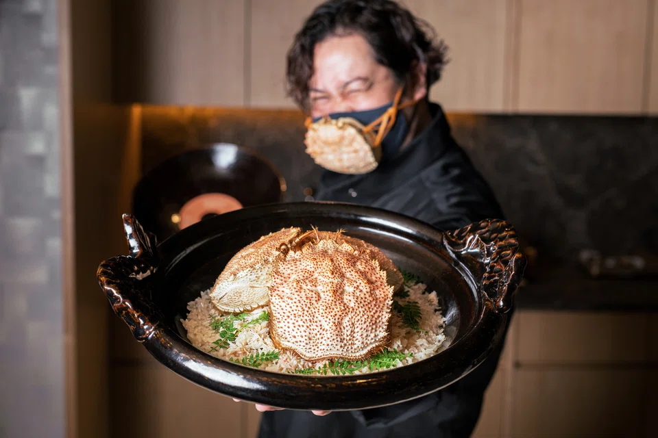 Issey Araki adding drama to his donabe.