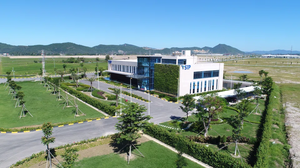 VSIP’s new industrial parks across Vietnam will be developed according to low-carbon standards, while the other two ventures will focus on harnessing rooftop solar power and distributing clean energy to factories.