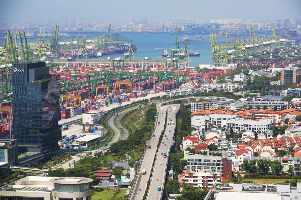 Sequentially, NODX inches up just 0.3 per cent last month after seasonal adjustment to S$15 billion, easing from October’s 5.7 per cent increase.