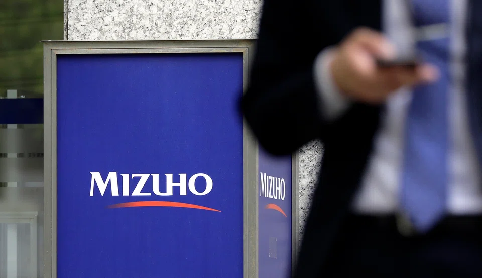 Net income at Mizuho rose 18 per cent to 289.3 billion yen (S$2.5 billion) for its fiscal first quarter ended in June, accounting for almost 40 per cent of its annual projection of 750 billion yen. 