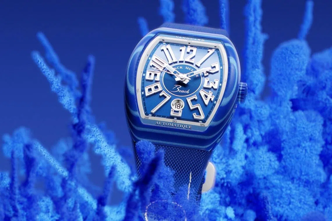 The new Vanguard Beach timepieces' name is inspired by the distinct wave-like pattern on the case which resemble sand ripples found on beaches.