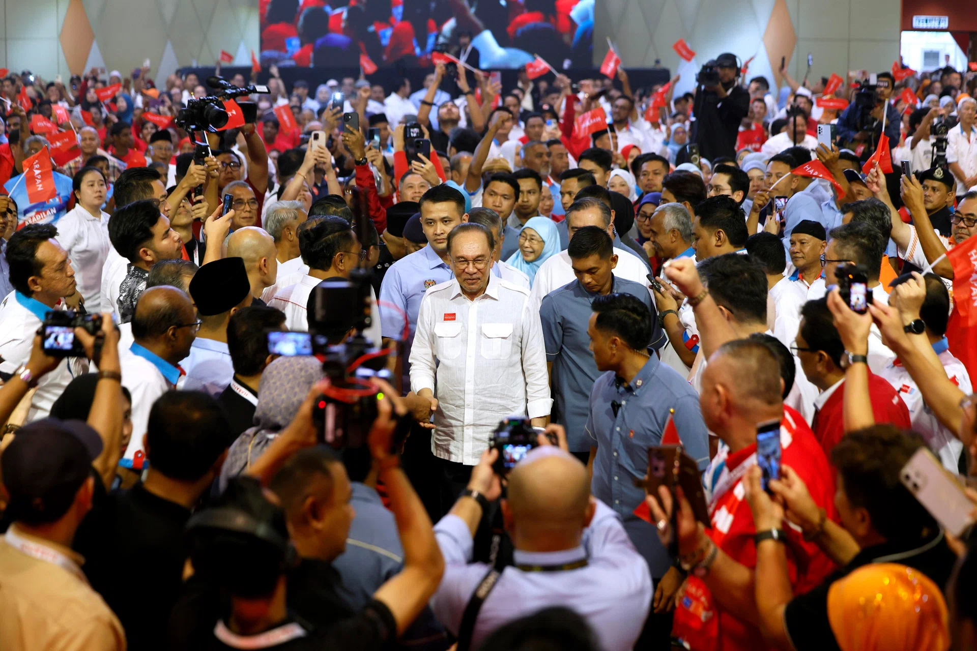 Malaysia’s Anwar floats snap general election as tensions in ruling alliance deepen