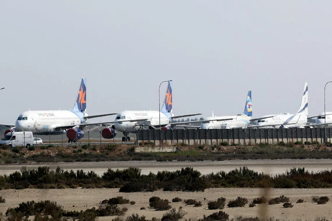 Israel’s largest carriers, El Al Israel Airlines, Arkia and Israir, say on Sunday that they are suspending rescue flights that allow people to return to Israel until further notice.