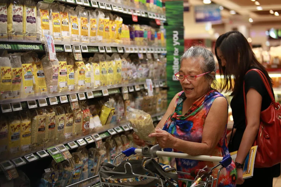 Both direct and indirect misinformation affects consumer trust in brands.