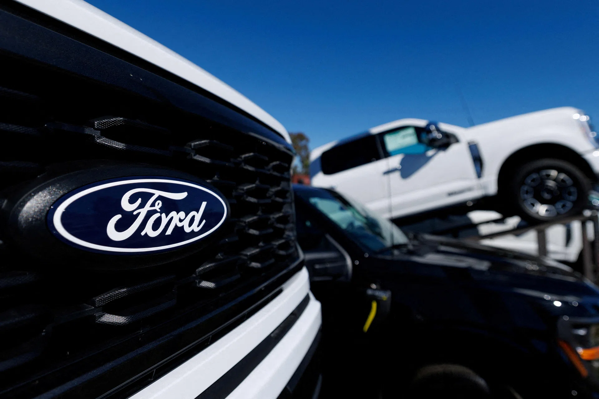 Ford scales back EV ambitions, forecasts US.5 billion write-down