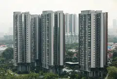 Despite an uncertain economic outlook, recent major new condo launches have seen hot sales.