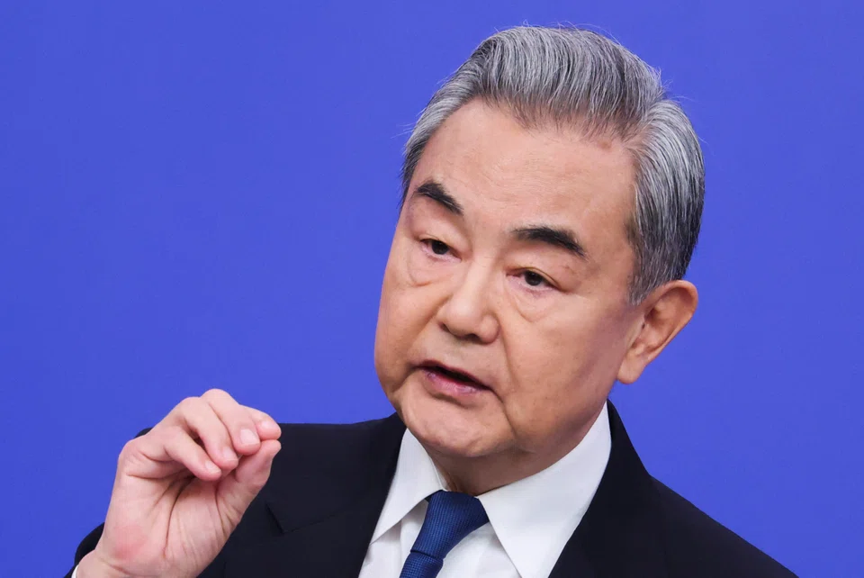 中国外交部长Wang Yi并未明确点名美国或以色列为侵略者，对于一个在外交上向来很少畏缩的国家来说，这是一个意味深长的省略。