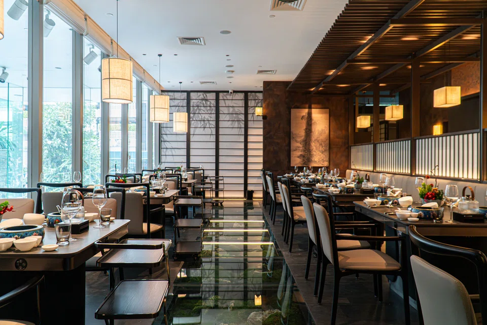 Chamoon Hot Pot's upmarket interiors in Scotts Square.