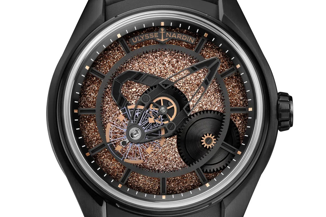 The Freak X Crystalium is a limited-edition watch with a rotating hour disc made of Crystalium, a unique material with a rose gold PVD finish.