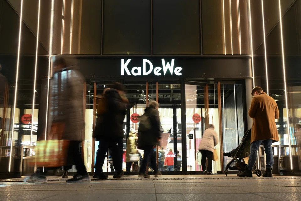 Central would continue to run the stores and would now seek to renegotiate the rent agreements for the retail outlets, according to KaDeWe Group.