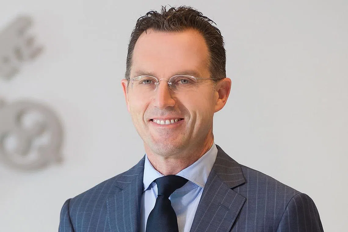 Private banks continue to expand amid challenging markets